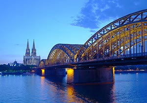 %_tempFileNameDOM%20bruecke%20nacht%20F%